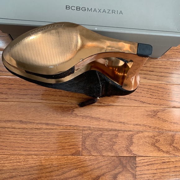 BCBG Ripley Boots - Picture 5 of 5